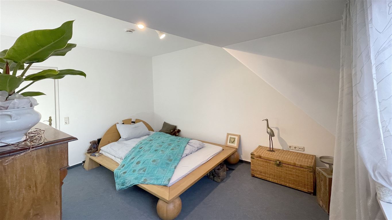 Schlafzimmer DG