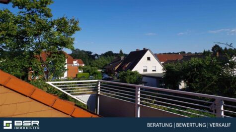 Helle Dachgeschoßwohnung in Hiddenhausen! -3Zimmer, Küche, Vollbad, Balkon, Gartennutzung –, 32120 Hiddenhausen, Dachgeschosswohnung